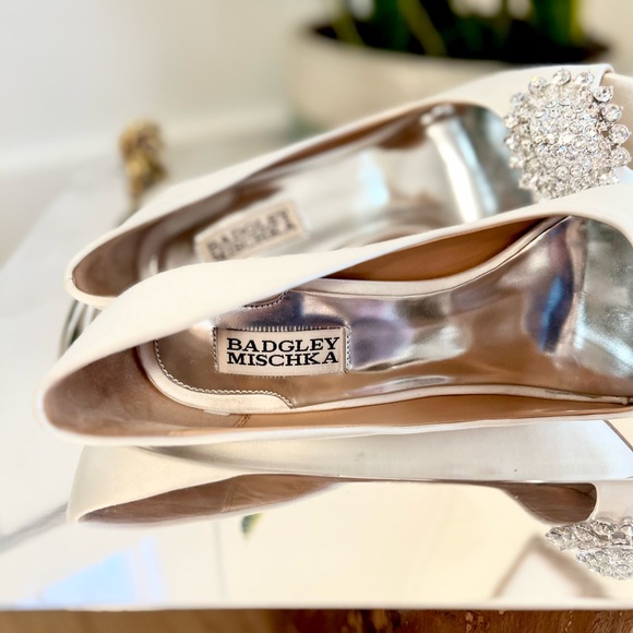 Badgley Mischka Jeannie Ivory Wedding Formal Peep Toe Heels size 7.5 - Picture 9 of 10